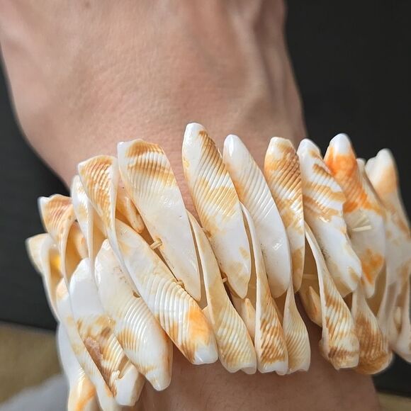 SEASHELL Bracelet WOMEN shells elastic band cream tan off white jewelry unique - Picture 8 of 15